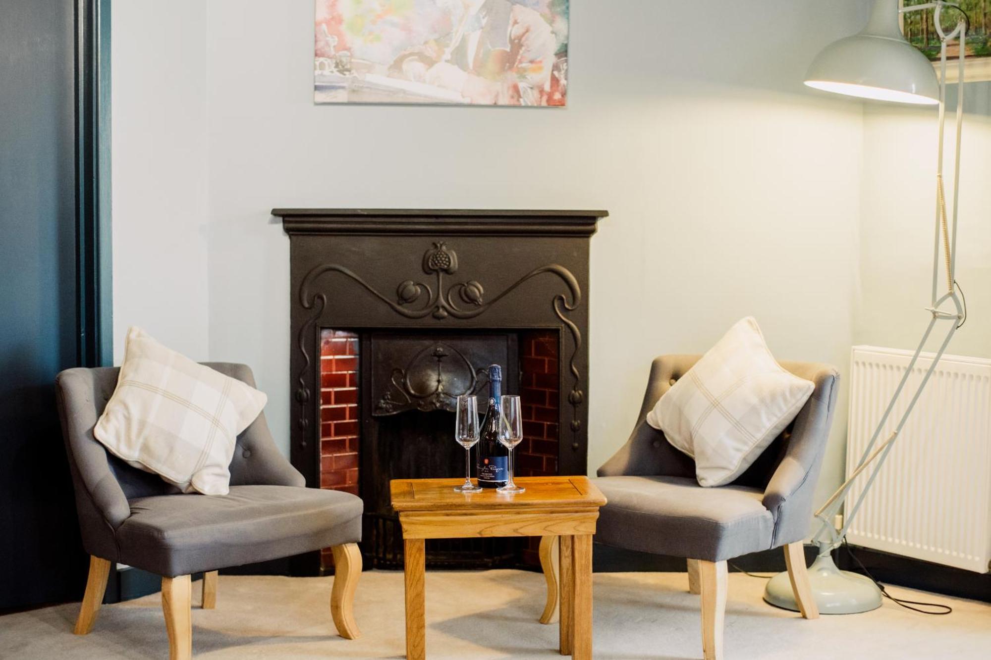 The Corner House Canterbury Luaran gambar